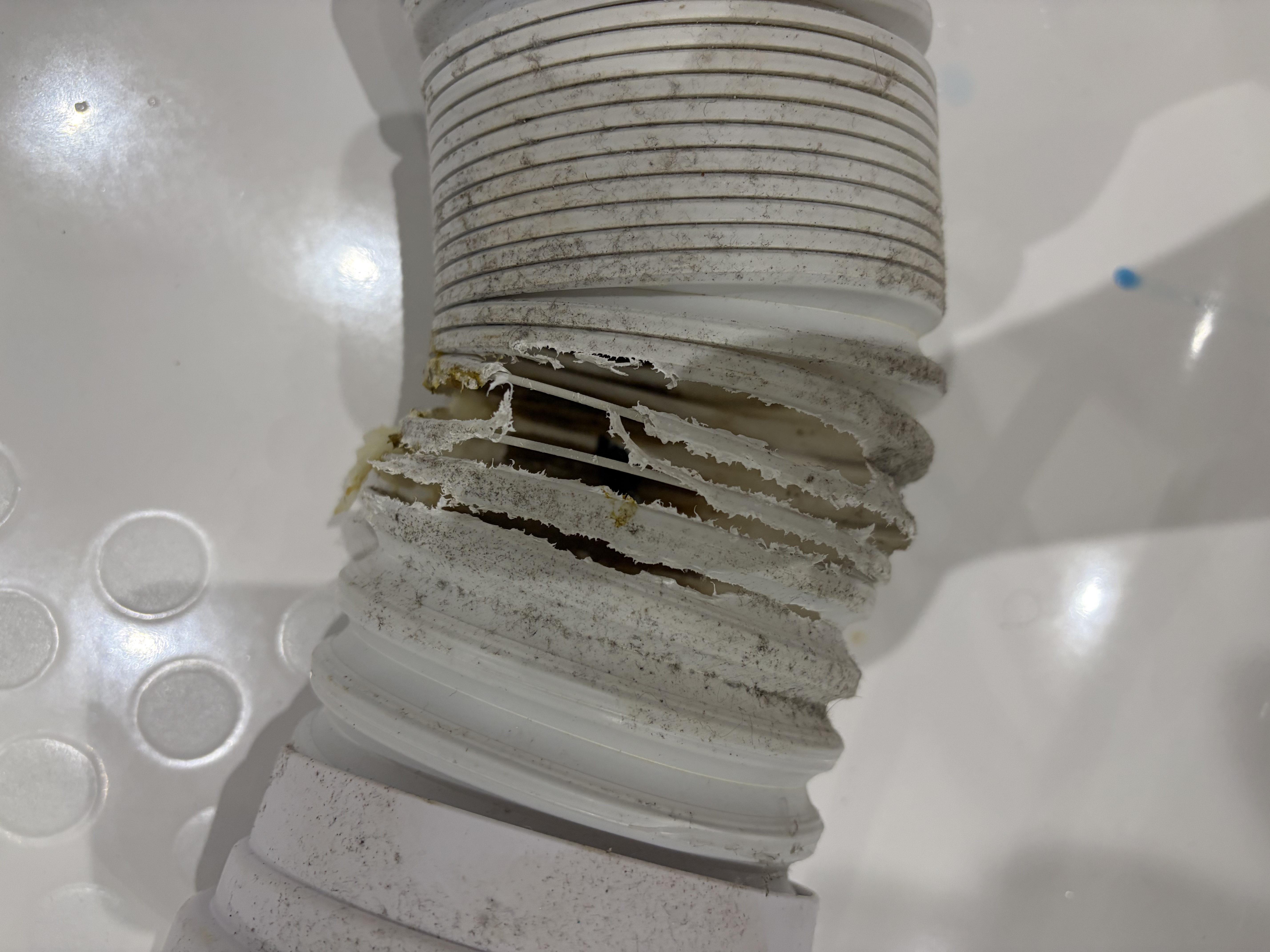 Water leak detection in pipework